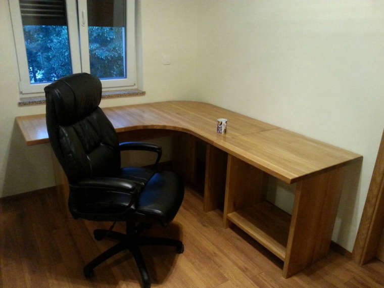 0_1532779634050_PC_Desk.jpg